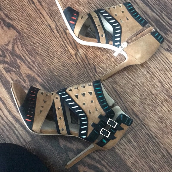 Tamara Mellon trendy & comfy high heels - Picture 5 of 8